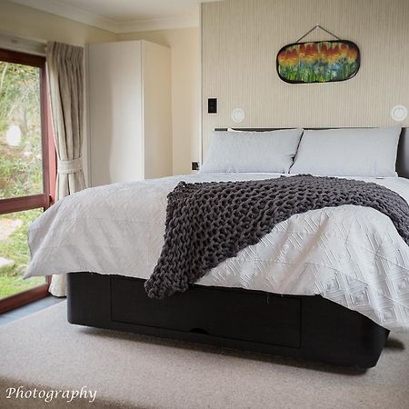 Whare Manu Boutique Cottage إنفيركارجِِيل المظهر الخارجي الصورة